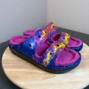 Crocs unisex x Ron English Classic Cozzzy Sandal